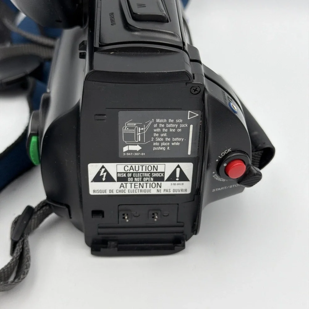 Sony CCD-FX230 8mm Video8 Camcorder Camera Player Video Transfer Untested Kit